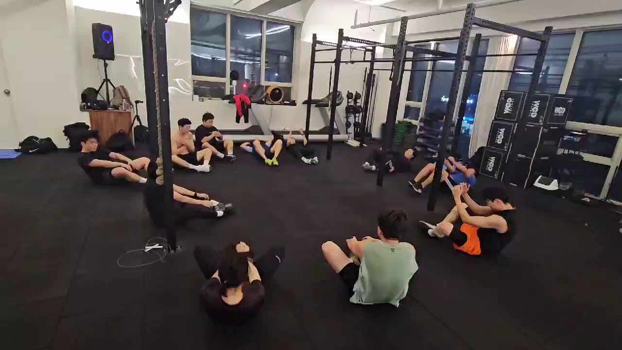 크로스핏바른 공간과 운동 모습 1